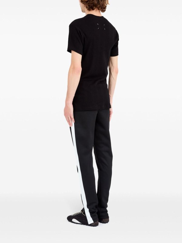 Tシャツ・カットソー MAISON MARGIELA Men T-shirt Black S50GC0712M20060 900 Maison Margiela T-shirt with logo - Black | S50GC0712M20060900
