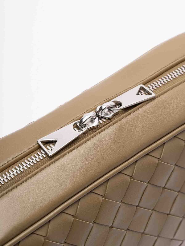 `Medium Intrecciato Camera Bag` shop online: BOTTEGA VENETA