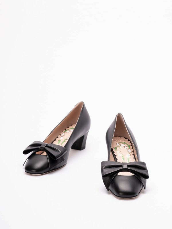 VALENTINO GARAVANI: court shoes online - ` Bowow` Pumps