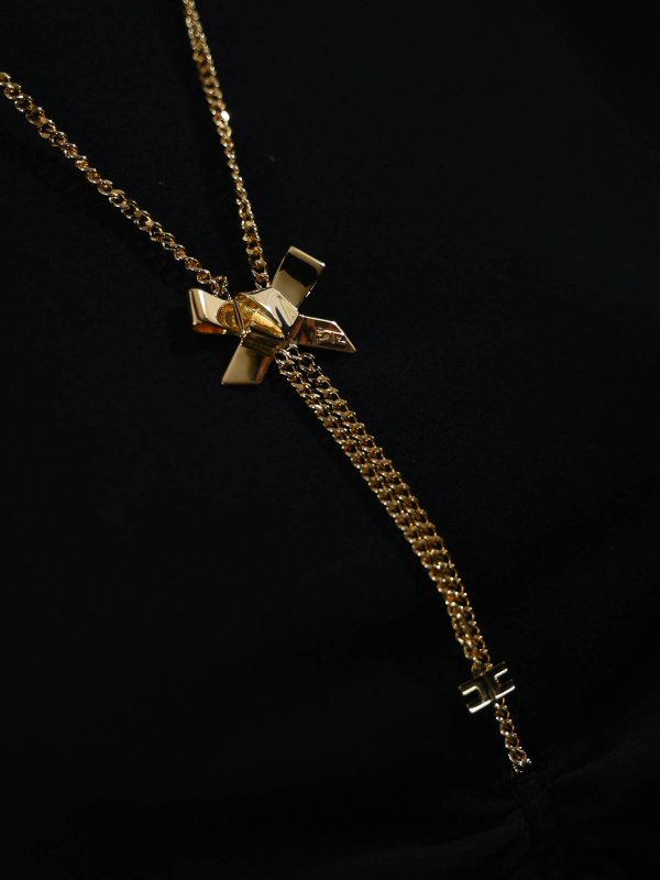 The Best Shops ELISABETTA FRANCHI: t-shirt - T-shirt della maglia con collana a prua