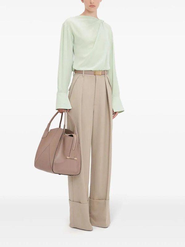 クロスボディバッグ - ライトグレー shop online: VICTORIA BECKHAM