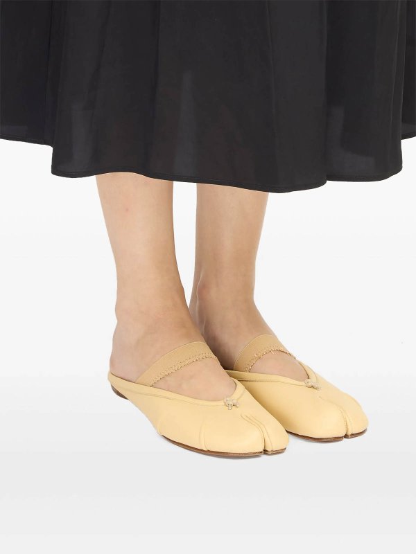 The Best Shops Maison Margiela: フラットシューズ - ベージュ