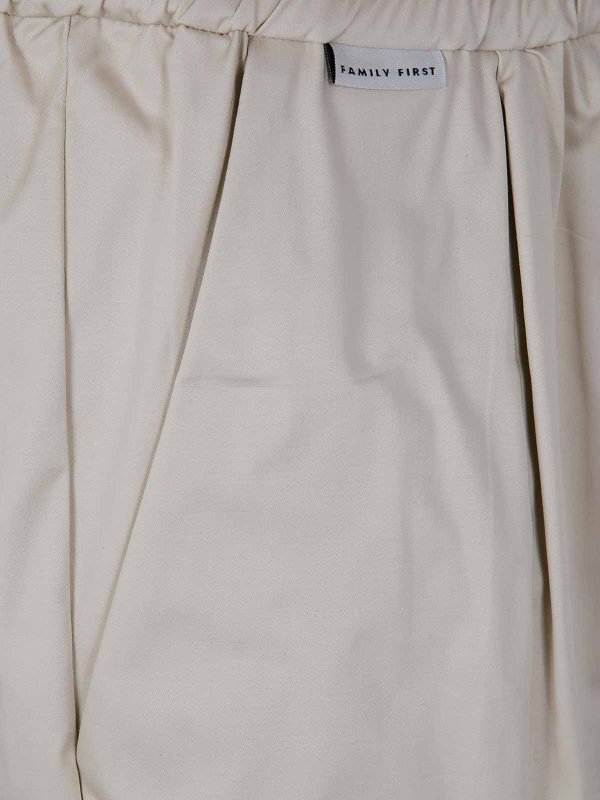 The Best Shops FAMILY FIRST: トラウザーショーツ - ショートパンツ - 白