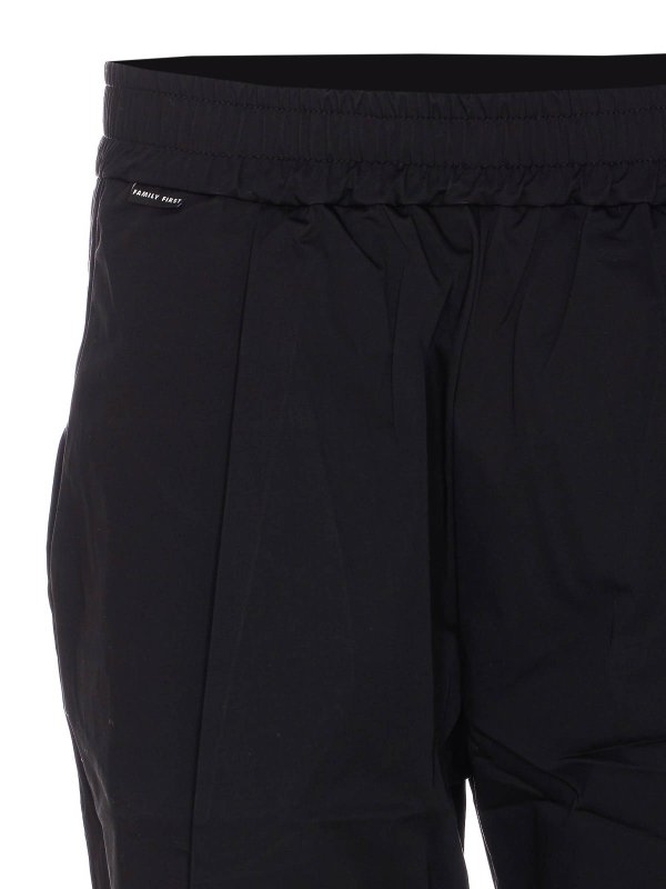 カジュアルパンツ - 黒 shop online: FAMILY FIRST