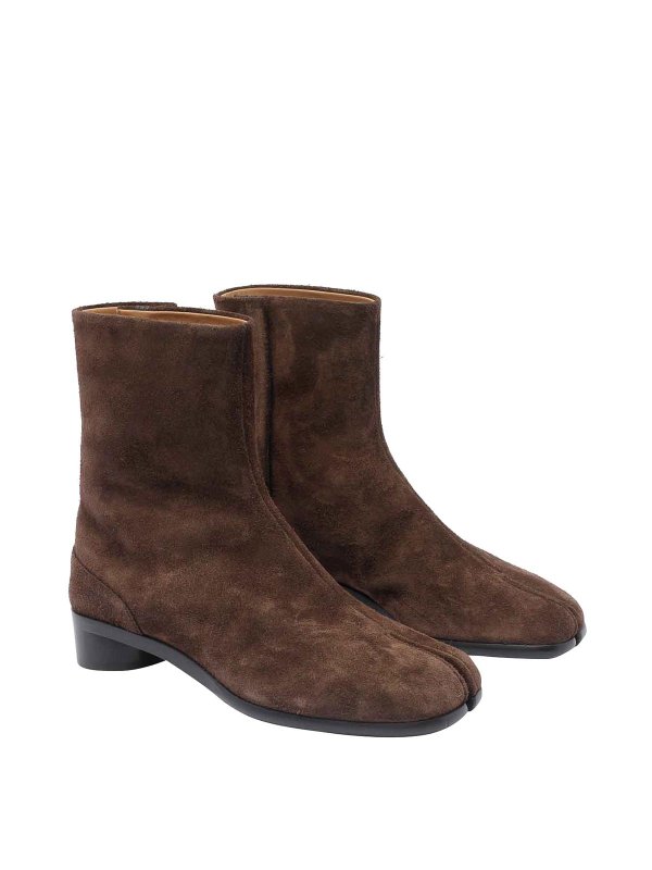 Maison Margiela: ankle boots online - Brown Tabi Booties