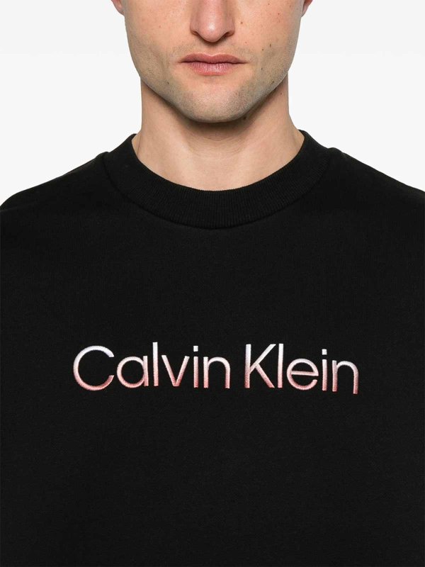 CALVIN KLEIN: クルーネック online - クルーネック - 黒