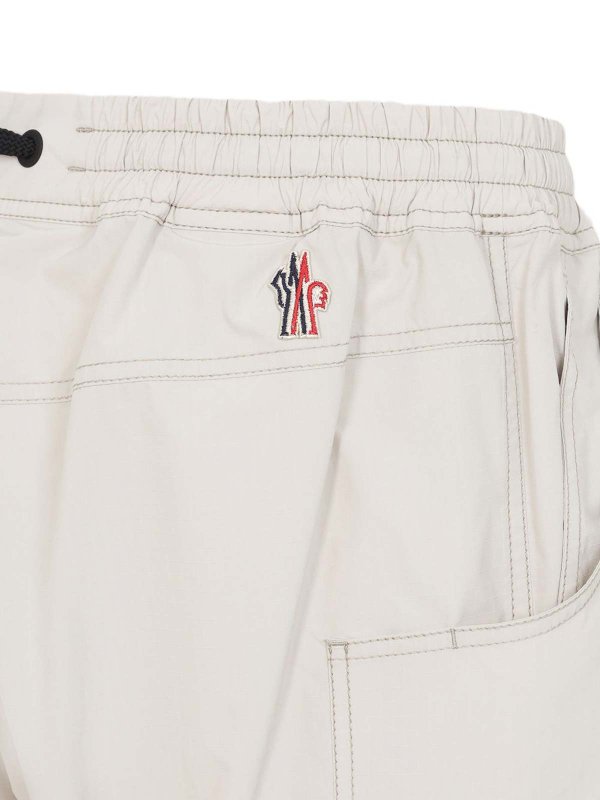 The Best Shops MONCLER: カジュアルトラウザー - カジュアルパンツ - 白