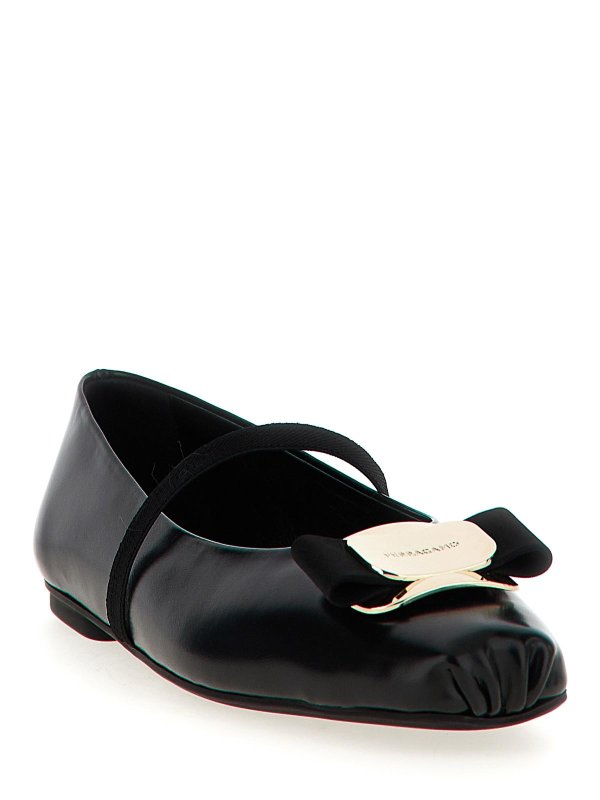 Ferragamo リボンディテール フラットシューズ | ブラック