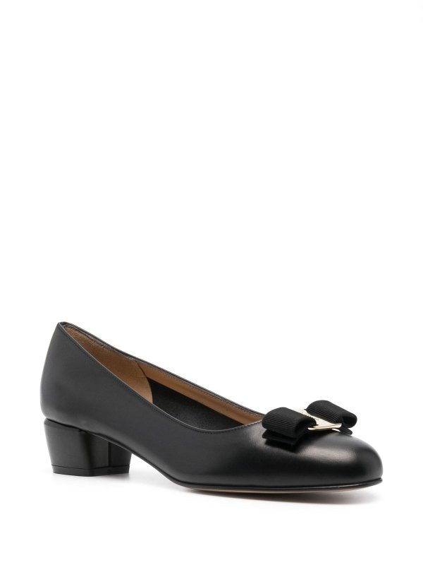 FERRAGAMO: court shoes online - Vara pumps (C)