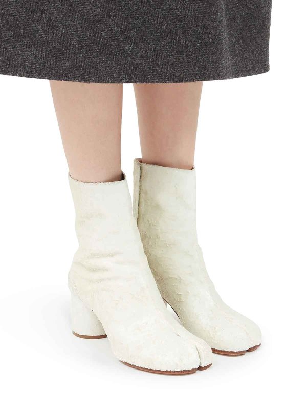 Maison Margiela: ankle boots online - Tabi Ankle Boots