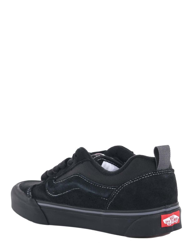 Sneakers shop online: VANS