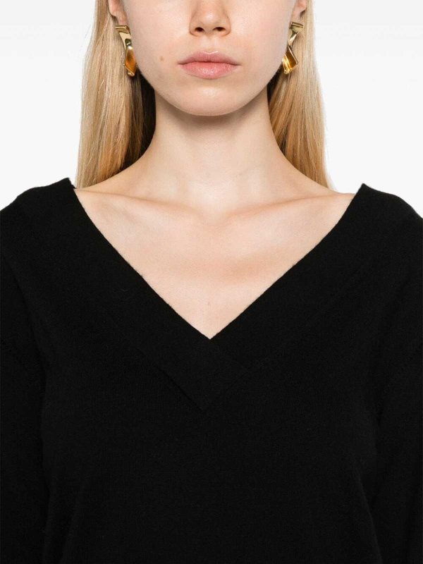 Sweater shop online: P.A.R.O.S.H.