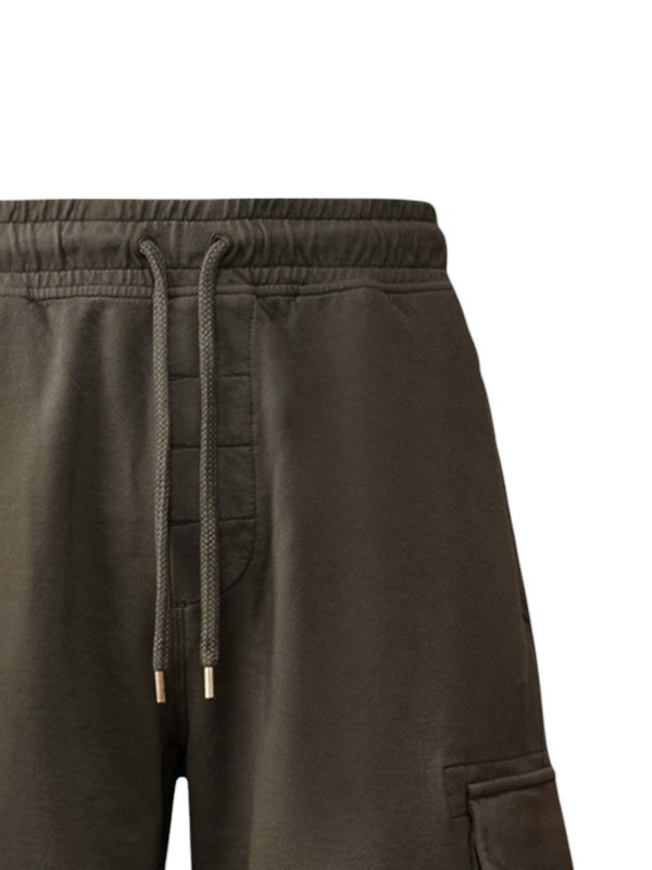 C.P. COMPANY: トラウザーショーツ online - ショートパンツ - グレー