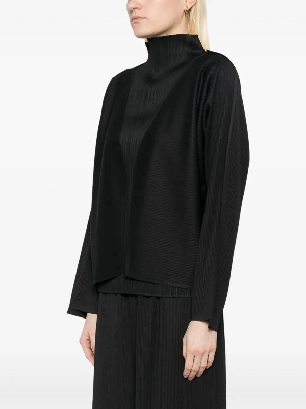 カジュアルジャケット - 黒 shop online: PLEATS PLEASE ISSEY MIYAKE