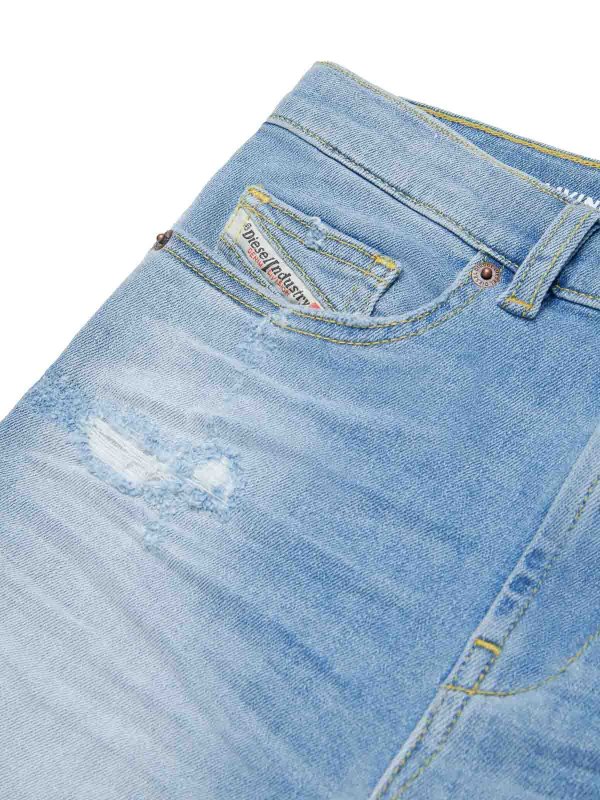 ショートパンツ - ミディアムウォッシュ shop online: DIESEL