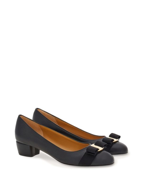 FERRAGAMO: Loafers & Slippers online - Vara