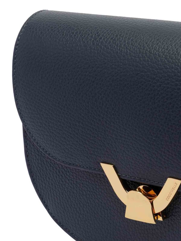 クロスボディバッグ - ブルー shop online: COCCINELLE