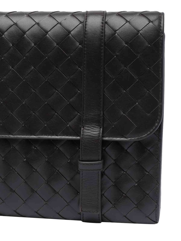 クロスボディバッグ - ブラウン shop online: BOTTEGA VENETA