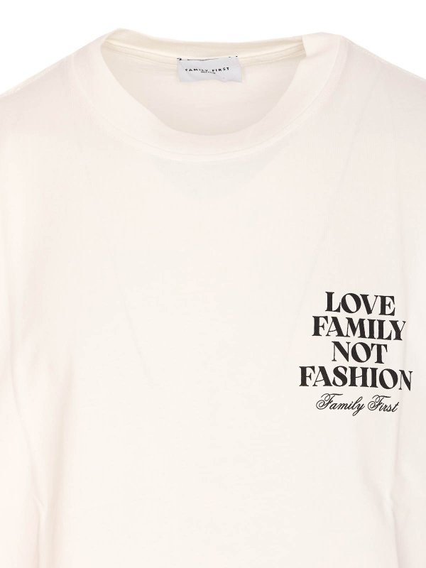 Top - Blanc shop online: FAMILY FIRST