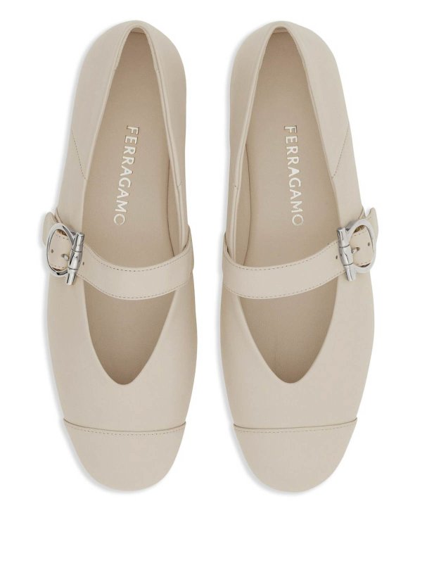 The Best Shops FERRAGAMO: フラットシューズ - フラットシューズ - 白