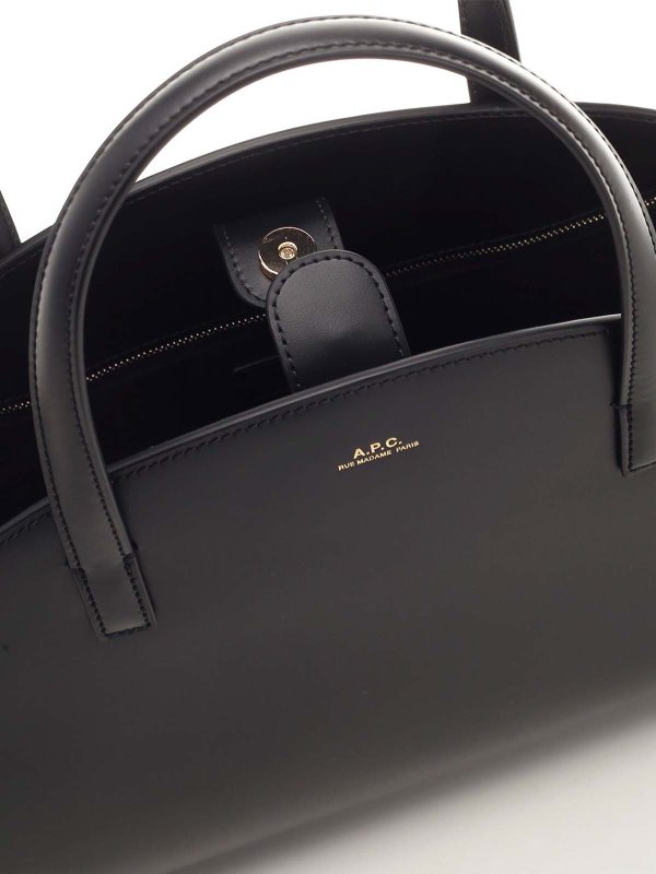 クロスボディバッグ - 黒 shop online: A.P.C.