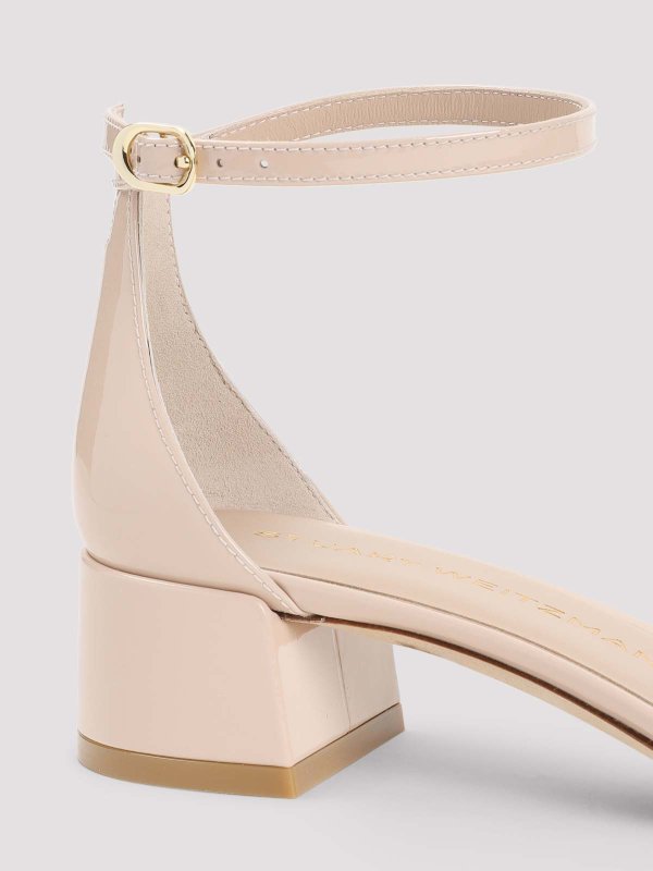 サンダル - ベージュ shop online: Stuart Weitzman