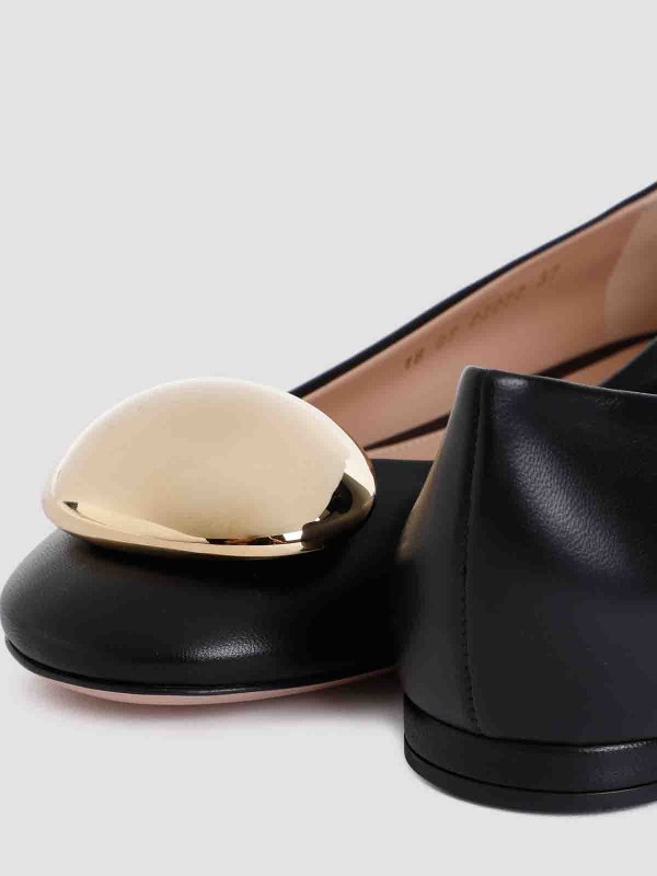 フラットシューズ - 黒 shop online: Gianvito Rossi