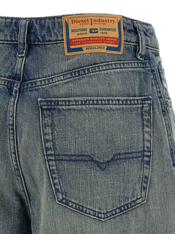 ショートパンツ - ブルー shop online: DIESEL