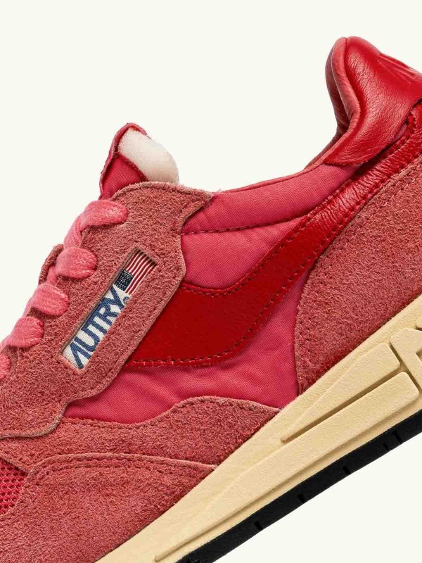 スニーカー - 赤 shop online: AUTRY