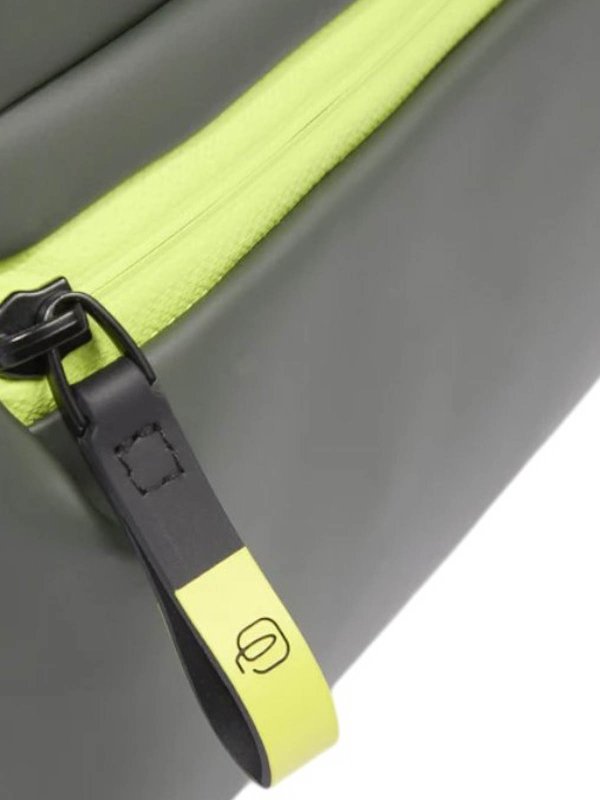 トートバッグ - 緑 shop online: PIQUADRO