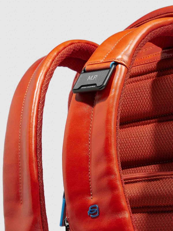 Mochila - Marrón shop online: PIQUADRO