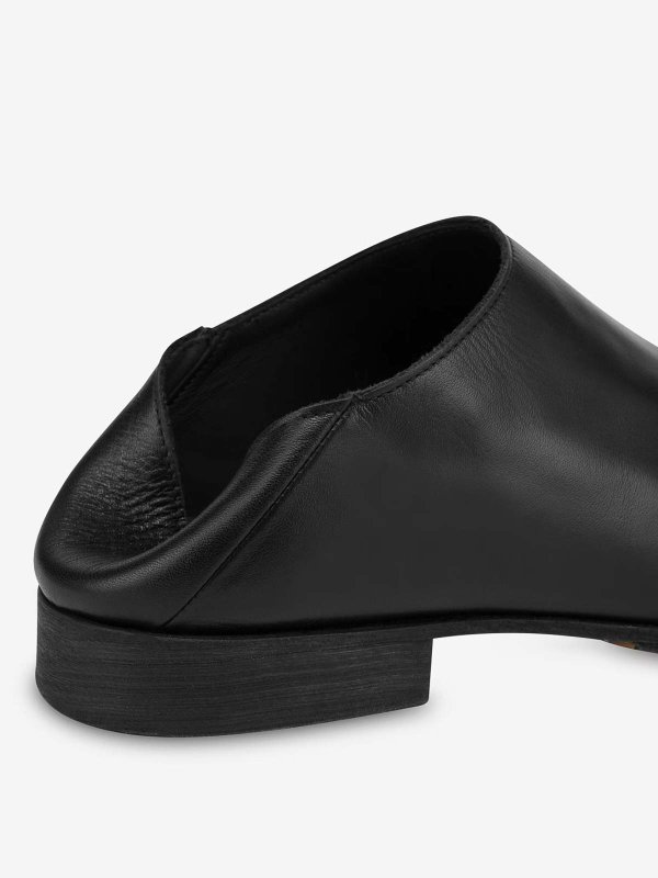 ローファー - 黒 shop online: MOSCHINO