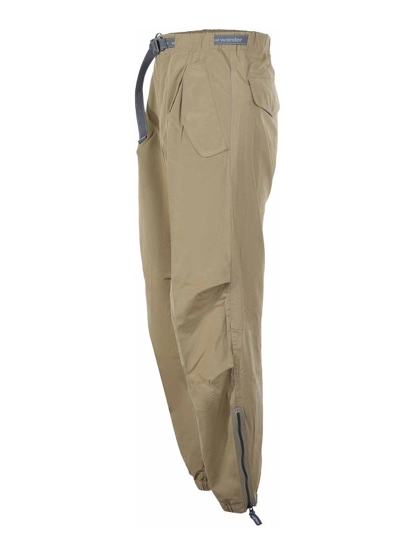AND WANDER: Casual Hosen online - Casual Hose - Beige