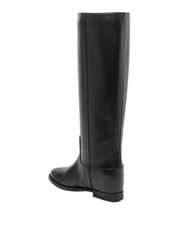 Black V Boots shop online: VIA ROMA 15