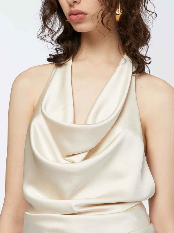 Top shop online: THE ANDAMANE