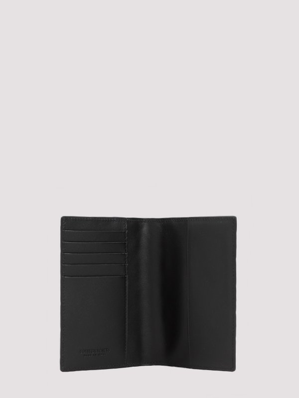 The Best Shops BOTTEGA VENETA: Cases & Covers - Wet Passport Case