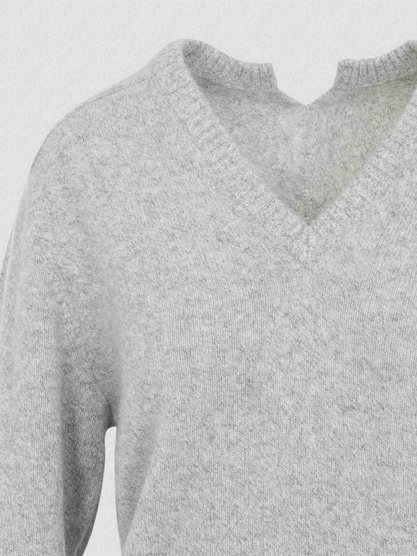 Suéter Con Cuello De Pico - Gris shop online: CARVEN