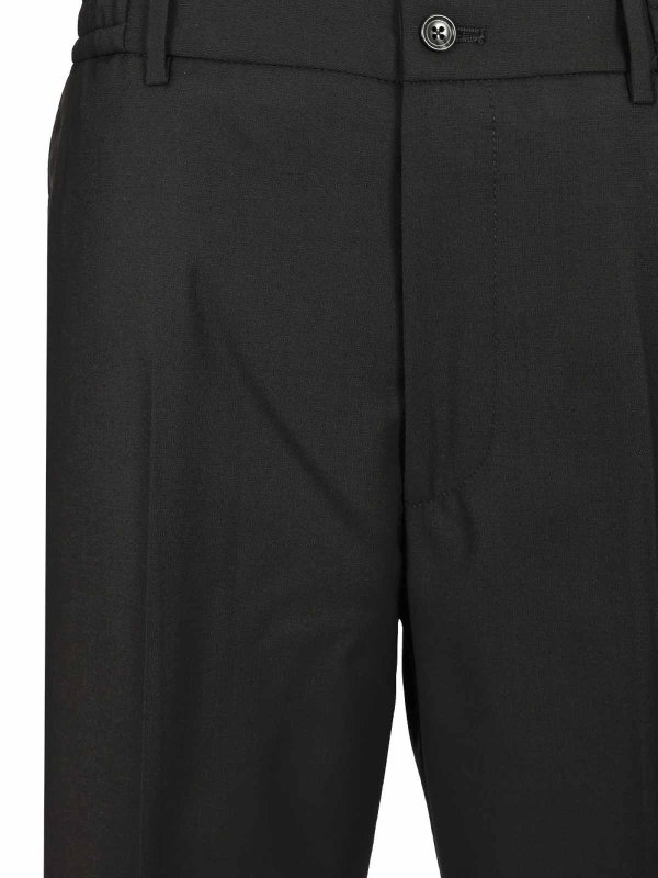 ショートパンツ - 黒 shop online: TAGLIATORE