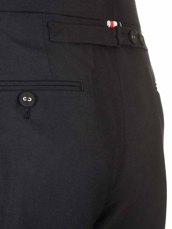 Shorts - Schwarz shop online: THOM BROWNE