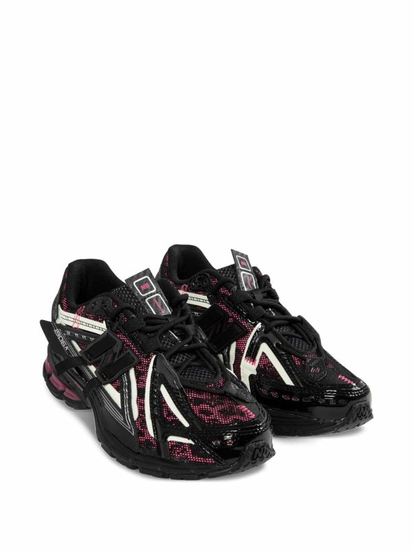 スニーカー - 黒 shop online: NEW BALANCE