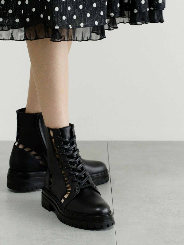 boots shop online Black boots