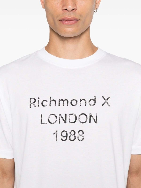 T-shirt shop online: JOHN RICHMOND