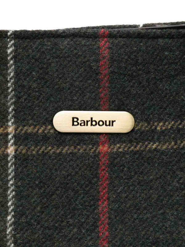 クロスボディバッグ - 緑 shop online: BARBOUR