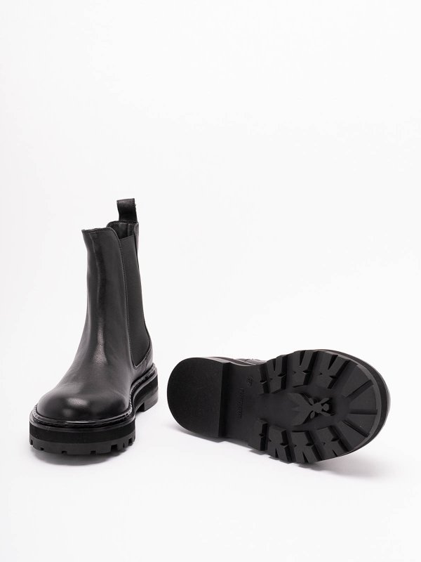 Boots shop online: PATRIZIA PEPE