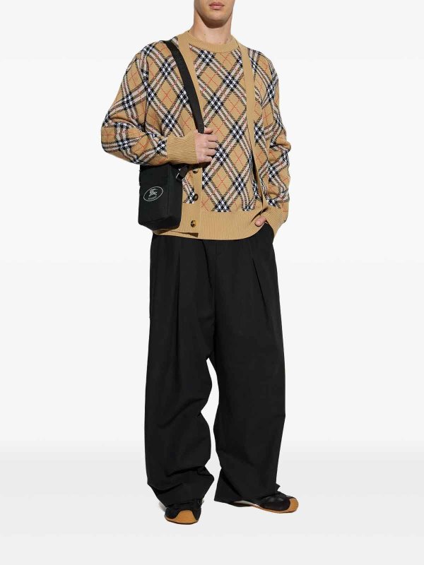 BURBERRY: クルーネック online - クルーネック - 黒