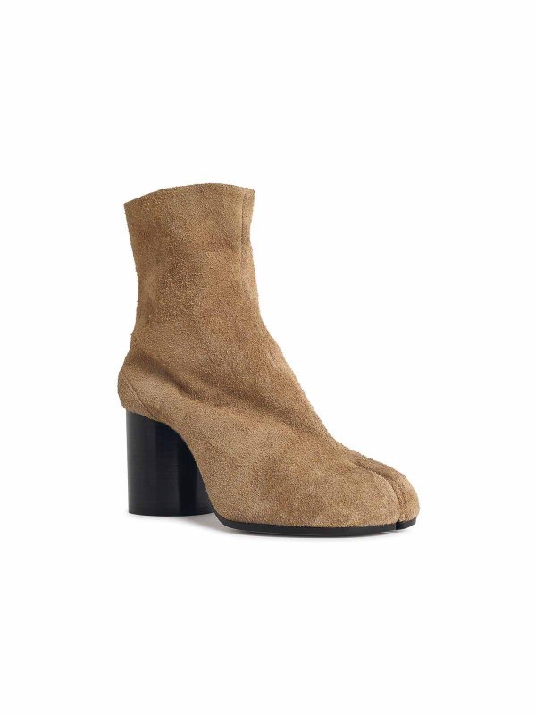 Maison Margiela: ankle boots online - Camel Suede Tabi Ankle Boots