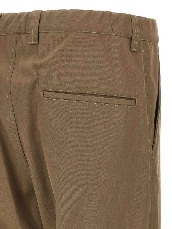 カジュアルパンツ - 緑 shop online: MAISON MIHARA YASUHIRO