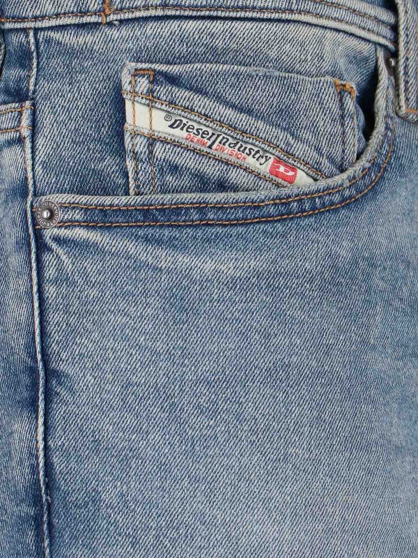 ストレートジーンズ - D-Finitive shop online: DIESEL