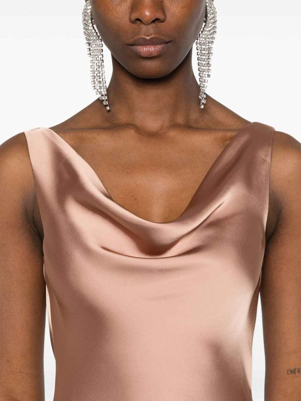 Norma Kamali: Jeans patte d