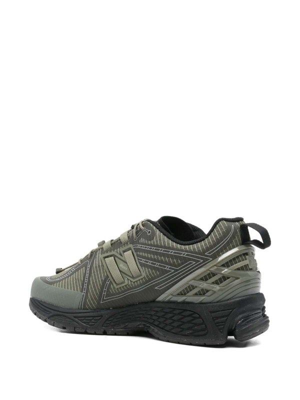 NEW BALANCE: スニーカー online - スニーカー - 黒